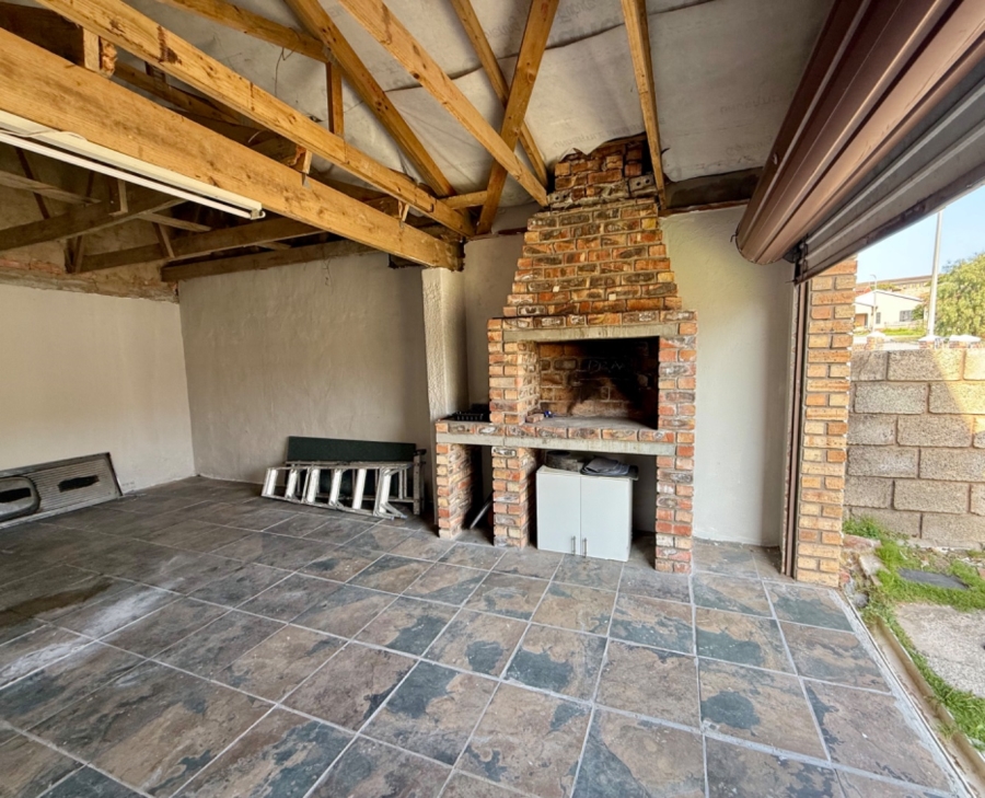 3 Bedroom Property for Sale in Hillside Eastern Cape